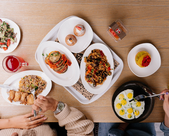 Как выглядит идеальный обед: формула сбалансированного питания в блюдах от «Два поэта»